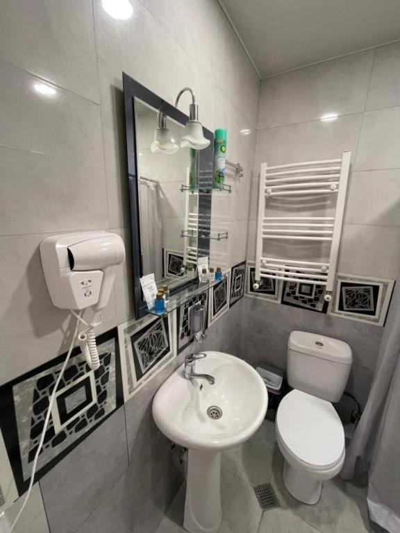 Aa Hotel 第比利斯 外观 照片